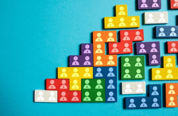 What Digital Marketing Strategies Should UK Luxury Watch Brands Use to Expand Their Market in Asia?